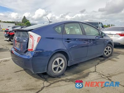 Trzecie zdjęcie samochodu z tyłu: 2014 TOYOTA PRIUS THREE VIN:JTDKN3DU5E0374779 - miniatura
