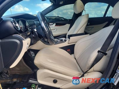 Zdjęcie 7 z 13 samochodu: 2019 MERCEDES-BENZ E 300 4MATIC VIN:WDDZF4KB8KA499743 - miniatura