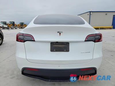 Zdjęcie 6 z 12 samochodu: 2023 TESLA MODEL Y VIN:7SAYGDEE3PF813017 - miniatura