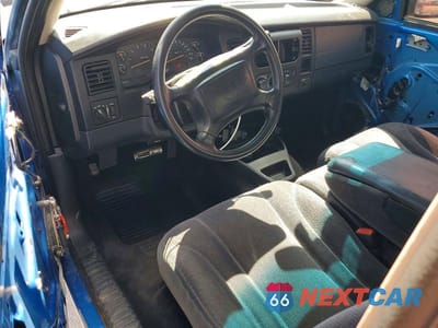 Zdjęcie 8 z 12 samochodu: 2001 DODGE DAKOTA VIN:1B7GL22X51S188032 - miniatura