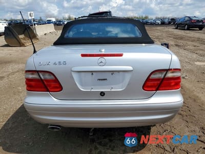 Zdjęcie 6 z 11 samochodu: 2001 MERCEDES-BENZ CLK 430 VIN:WDBLK70G91T084783 - miniatura
