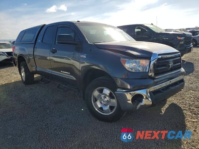 Czwarte zdjęcie samochodu z boku: 2011 TOYOTA TUNDRA GRADE VIN:5TFUY5F17BX208698 - miniatura