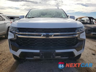 Piąte zdjęcie samochodu w środku: 2022 CHEVROLET TAHOE C1500 VIN:1GNSCLEDXNR247372 - miniatura