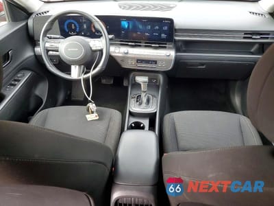Zdjęcie 8 z 12 samochodu: 2024 HYUNDAI KONA SEL VIN:KM8HBCABXRU165277 - miniatura