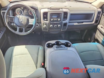 Zdjęcie 8 z 12 samochodu: 2017 RAM 1500 ST VIN:1C6RR6FG4HS524621 - miniatura