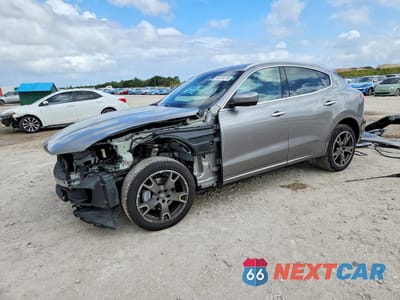 2018 MASERATI LEVANTE LUXURY ZN661XUL6JX268871 - główne zdjęcie licytacji z USA - miniatura