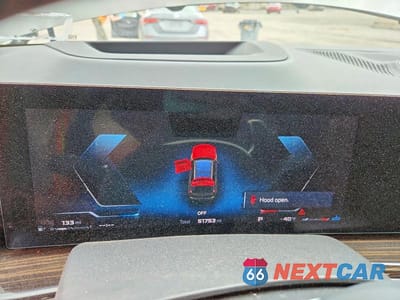 Zdjęcie 9 z 13 samochodu: 2024 BMW X7 M60I VIN:5UX33EM08R9U31933 - miniatura