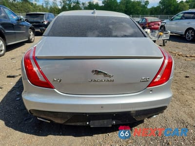 Zdjęcie 6 z 12 samochodu: 2017 JAGUAR XJ VIN:SAJWJ1CD6H8W12665 - miniatura