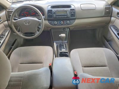 Zdjęcie 8 z 11 samochodu: 2005 TOYOTA CAMRY LE VIN:4T1BE32K75U554044 - miniatura