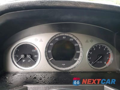 Zdjęcie 9 z 12 samochodu: 2010 MERCEDES-BENZ GLK 350 VIN:WDCGG5GB1AF339048 - miniatura