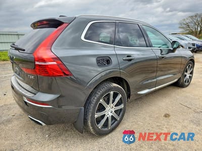 Trzecie zdjęcie samochodu z tyłu: 2020 VOLVO XC60 T5 INSCRIPTION VIN:YV4102RL0L1571769 - miniatura
