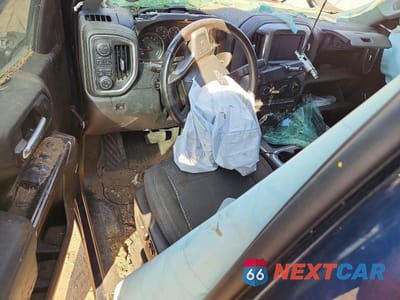 Zdjęcie 8 z 12 samochodu: 2020 CHEVROLET SILVERADO K1500 RST VIN:3GCUYEETXLG391331 - miniatura