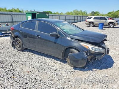 Czwarte zdjęcie samochodu z boku: 2017 KIA FORTE LX VIN:3KPFK4A7XHE073791 - miniatura