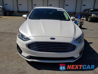 Piąte zdjęcie samochodu w środku: 2019 FORD FUSION SE VIN:3FA6P0HD0KR214931 - miniatura
