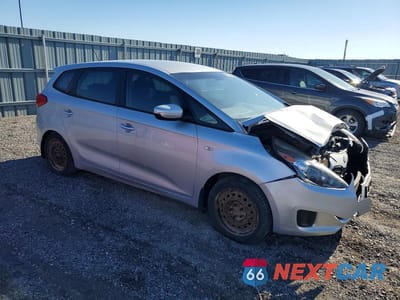 Czwarte zdjęcie samochodu z boku: 2016 KIA RONDO VIN:KNAHT8A34G7130685 - miniatura