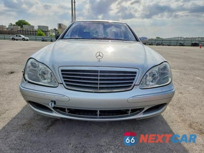 Piąte zdjęcie samochodu w środku: 2003 MERCEDES-BENZ S 430 VIN:WDBNG70J03A344900 - miniatura