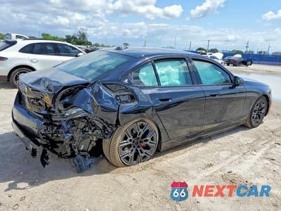 Trzecie zdjęcie samochodu z tyłu: 2026 BMW I5 EDRIVE 40 VIN:WBY63HG03TCW49945 - miniatura