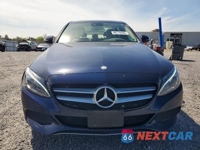 Piąte zdjęcie samochodu w środku: 2016 MERCEDES-BENZ C 300 4MATIC VIN:55SWF4KB1GU119457 - miniatura