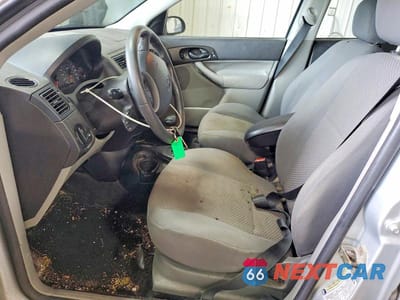 Zdjęcie 7 z 12 samochodu: 2005 FORD FOCUS ZX5 VIN:3FAFP37N85R110073 - miniatura