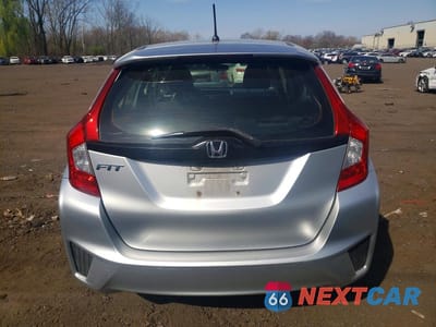 Zdjęcie 6 z 13 samochodu: 2016 HONDA FIT LX VIN:JHMGK5H5XGX013456 - miniatura