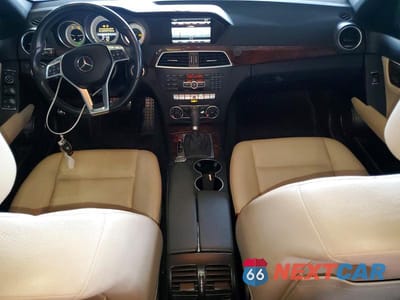 Zdjęcie 8 z 12 samochodu: 2013 MERCEDES-BENZ C 350 VIN:WDDGF5HB1DR254162 - miniatura