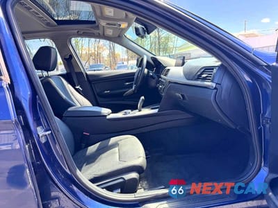 Zdjęcie 7 z 12 samochodu: 2018 BMW 320 XI VIN:WBA8E5G54JNU47029 - miniatura
