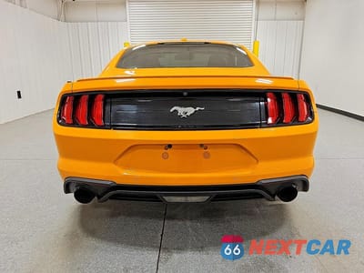 Zdjęcie 6 z 12 samochodu: 2019 FORD MUSTANG VIN:1FA6P8TH6K5186497 - miniatura