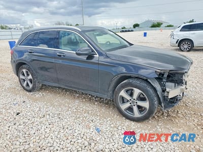 Czwarte zdjęcie samochodu z boku: 2021 MERCEDES-BENZ GLC 300 VIN:W1N0G8DB0MV316067 - miniatura