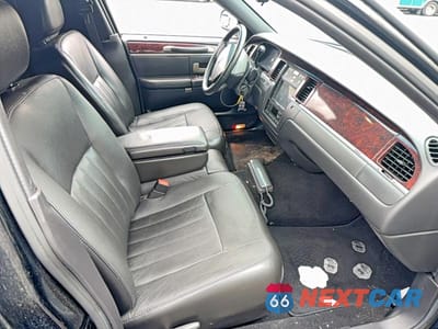 Piąte zdjęcie samochodu w środku: 2007 LINCOLN TOWN CAR EXECUTIVE VIN:1L1FM88W87Y628418 - miniatura