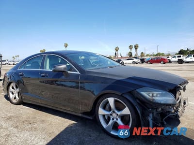 Czwarte zdjęcie samochodu z boku: 2013 MERCEDES-BENZ CLS 550 VIN:WDDLJ7DB7DA058806 - miniatura