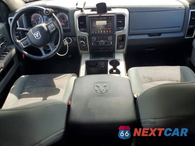 Zdjęcie 8 z 12 samochodu: 2015 RAM 1500 SLT VIN:1C6RR7LTXFS698553 - miniatura