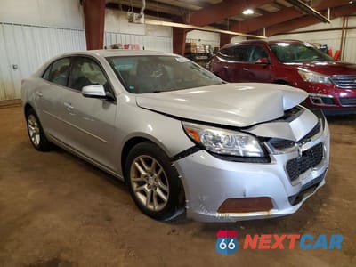 Czwarte zdjęcie samochodu z boku: 2015 CHEVROLET MALIBU 1LT VIN:1G11C5SL3FF300016 - miniatura