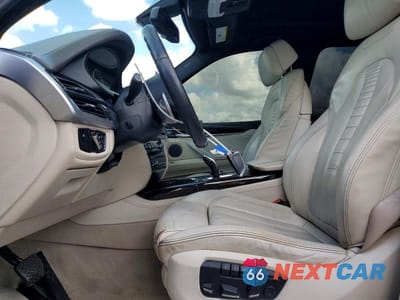 Zdjęcie 7 z 13 samochodu: 2016 BMW X5 SDRIVE35I VIN:5UXKR2C52G0R69700 - miniatura