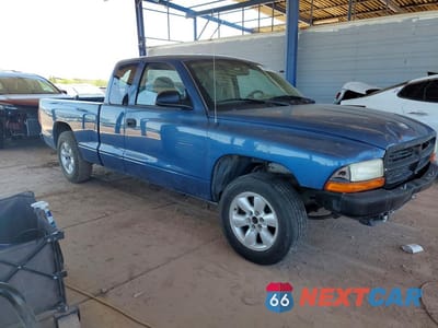 Czwarte zdjęcie samochodu z boku: 2004 DODGE DAKOTA SPORT VIN:1D7GL32K74S588582 - miniatura