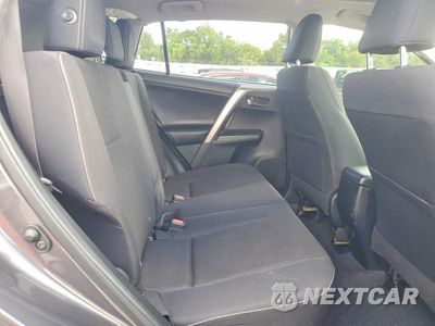 Zdjęcie 11 z 13 samochodu: 2018 TOYOTA RAV4 XLE VIN:JTMWFREV7JJ188349 - miniatura