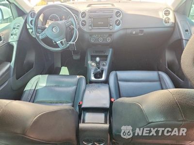 Zdjęcie 8 z 12 samochodu: 2014 VOLKSWAGEN TIGUAN S VIN:WVGAV3AX4EW550496 - miniatura