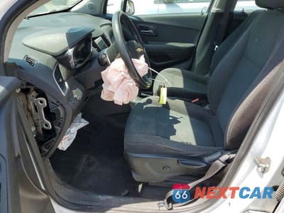 Zdjęcie 7 z 13 samochodu: 2019 CHEVROLET TRAX LS VIN:3GNCJNSB3KL211602 - miniatura