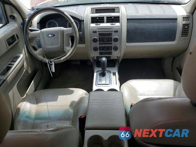 Zdjęcie 8 z 13 samochodu: 2008 FORD ESCAPE XLT VIN:1FMCU03128KB33909 - miniatura
