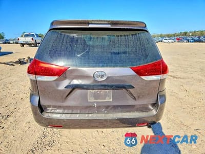 Zdjęcie 6 z 13 samochodu: 2011 TOYOTA SIENNA BASE VIN:5TDKA3DCXBS001202 - miniatura