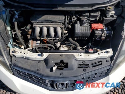 Zdjęcie 11 z 12 samochodu: 2013 HONDA FIT SPORT VIN:JHMGE8H56DC046465 - miniatura