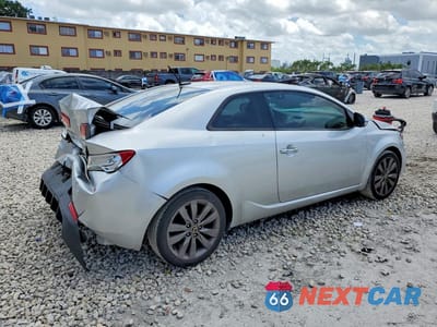 Trzecie zdjęcie samochodu z tyłu: 2011 KIA FORTE SX VIN:KNAFW6A35B5408579 - miniatura