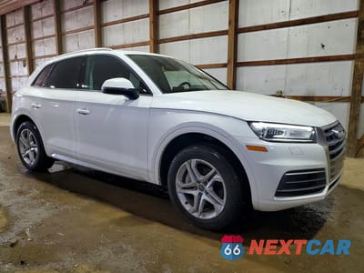 Czwarte zdjęcie samochodu z boku: 2018 AUDI Q5 PREMIUM VIN:WA1ANAFY5J2004652 - miniatura