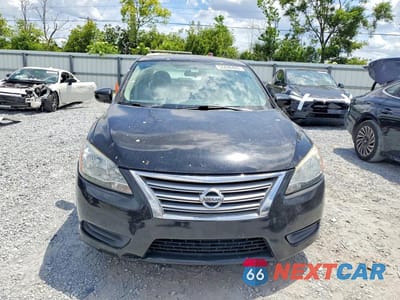 Piąte zdjęcie samochodu w środku: 2014 NISSAN SENTRA S VIN:3N1AB7AP3EY211485 - miniatura