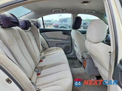 Zdjęcie 10 z 12 samochodu: 2007 KIA OPTIMA LX VIN:KNAGE123X75094928 - miniatura