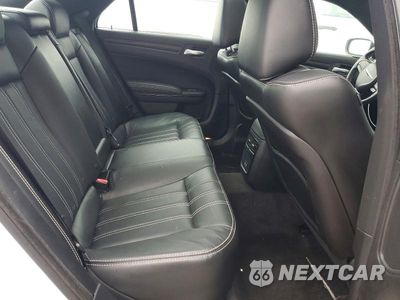 Zdjęcie 10 z 12 samochodu: 2016 CHRYSLER 300 300S VIN:2C3CCABT7GH224345 - miniatura
