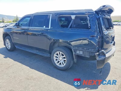 Drugie zdjęcie samochodu z przodu: 2019 CHEVROLET SUBURBAN C1500 LT VIN:1GNSCHKC5KR390556 - miniatura