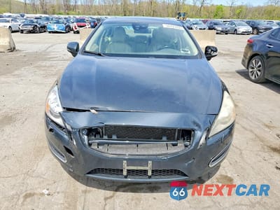 Piąte zdjęcie samochodu w środku: 2012 VOLVO S60 T5 VIN:YV1622FS4C2127488 - miniatura
