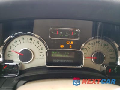 Zdjęcie 9 z 13 samochodu: 2014 FORD EXPEDITION VIN:1FMJU1J57EEF20257 - miniatura