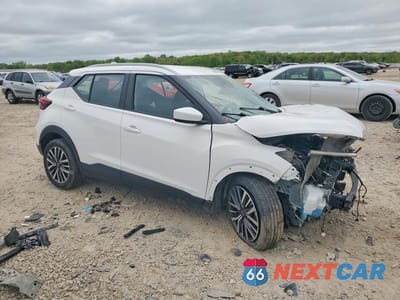 Czwarte zdjęcie samochodu z boku: 2022 NISSAN KICKS SV VIN:3N1CP5CV2NL484716 - miniatura