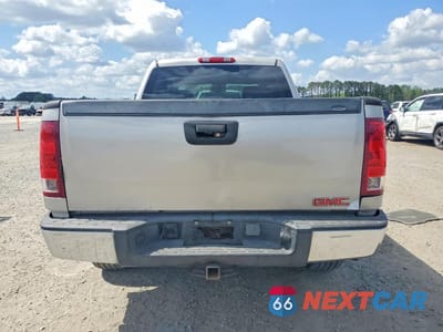 Zdjęcie 6 z 12 samochodu: 2007 GMC NEW SIERRA K1500 VIN:2GTEK13C371603440 - miniatura
